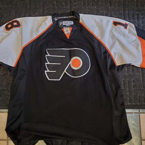 Black Flyers Mike Richards Jersey