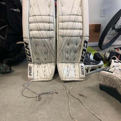 CCM Extreme Flex lll 33+2 Pads