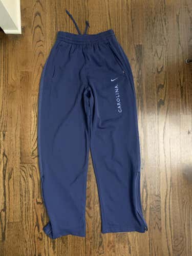 UNC women’s lacrosse travel pants