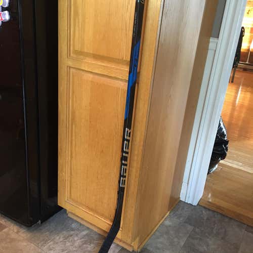 Senior Right Handed Nexus 1N  Hockey Stick