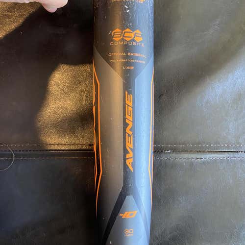 Kid Pitch (9YO-13YO) 2018 Composite Avenge (-10) 20 oz 30" Bat