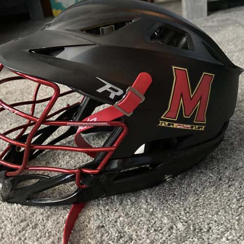 Black Adult Cascade R Helmet