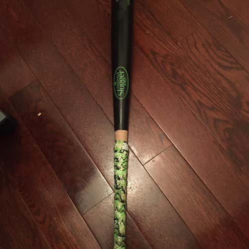 Used Wood Genuine Maple 29" Bat