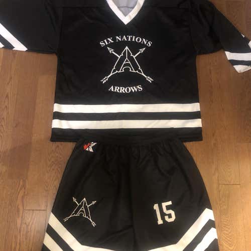 Six Nations Arrows uniform