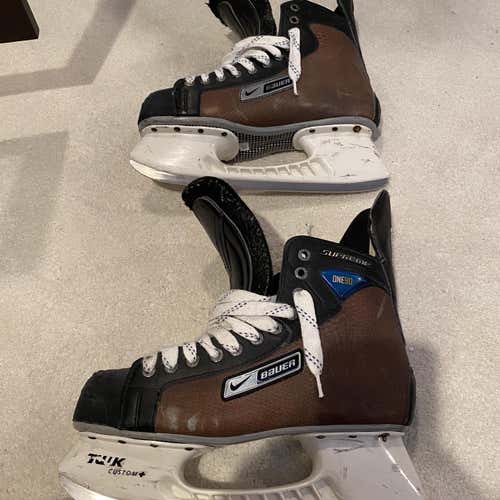 Senior Bauer One95 Wide Width Pro Stock Size 10.5 Hockey Skates