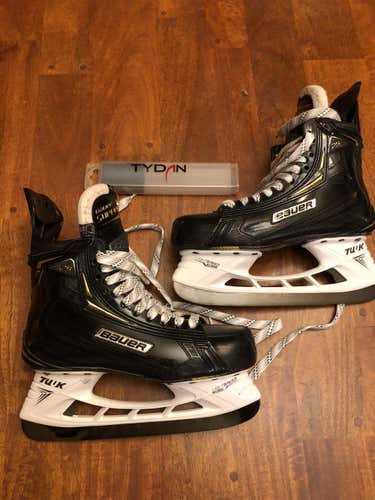 Used Senior Bauer Supreme 2S Pro Hockey Skates Regular Width Size 7.5