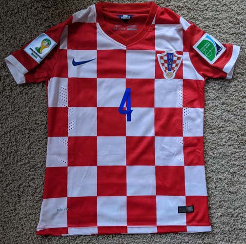 Croatia 2014 Home jersey - men's Small - Perisic #4