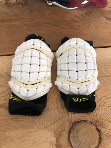 Used Medium/Large Under Armour VFT Arm Pads