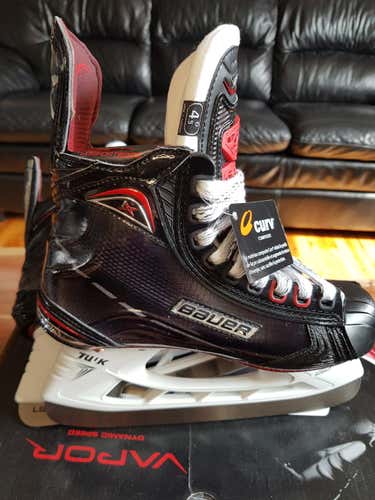 New Bauer Vapor 1X Hockey Skates Size 4.5