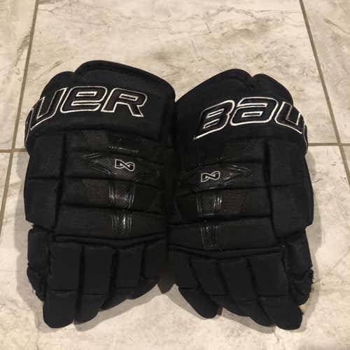 Black Senior Bauer Nexus 9000 14"  Gloves