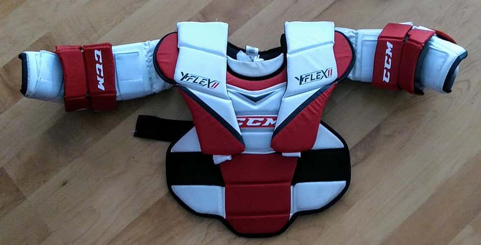 Used Youth L/XL CCM YT Flex II Goalie Chest Protector