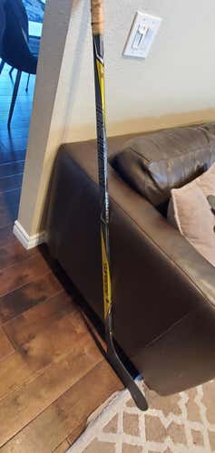 Used Junior Bauer Left Hand Supreme 1S Hockey Stick P92 Lie 6