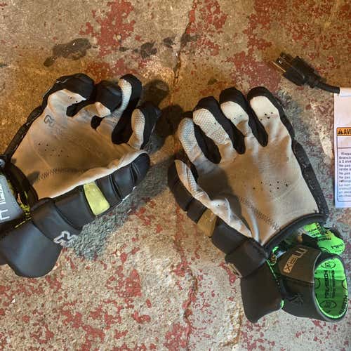 Black Used Player's Maverik Max 13" Lacrosse Gloves