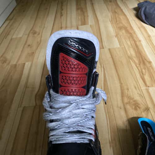 Senior Bauer Regular Width Size 7.5 Inline Skates