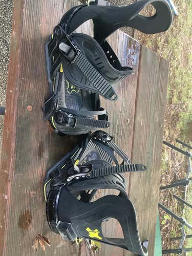 Unisex Medium Other Logic All Mountain Snowboard Bindings