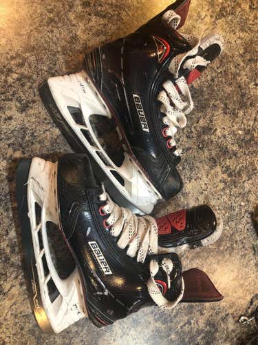 Junior Bauer Vapor 1X 2.0 Regular Width  Size 5.5 Hockey Skates