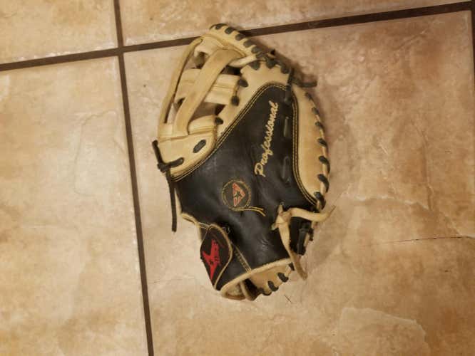 Black Used Kid Pitch (9YO-13YO) All Star Right Hand Throw Catcher's Softball Glove 33"