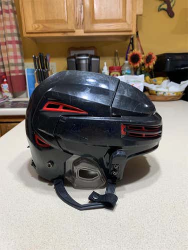 Black/Red Used Large Bauer Re-Akt 100 Helmet