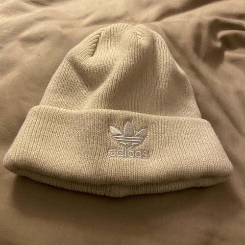 BNWOT Adidas Toboggan