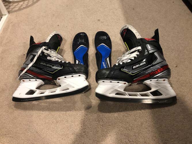 Senior Bauer Vapor 2X Pro Extra Wide Width  Size 8.5 Hockey Skates