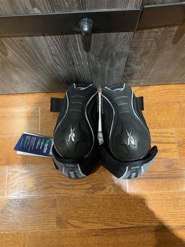 **NEW** Senior Small Reebok 9K Elbow Pads