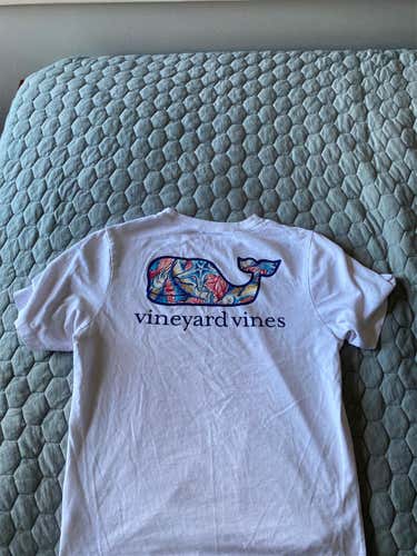 Vineyard Vines Fishing tee (Boys L)