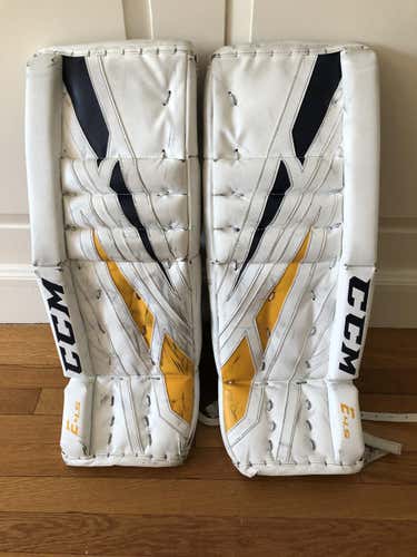 Used 26" CCM Extreme Flex E4.5 Goalie Leg Pads (Blue/Gold) Nice!!