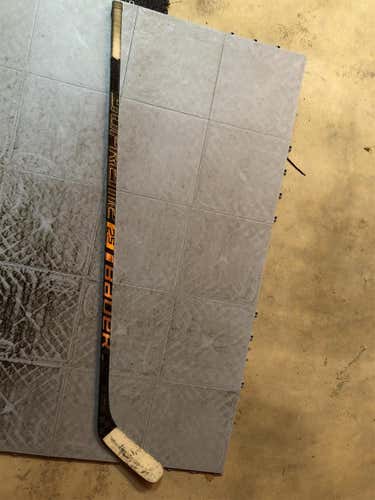 Intermediate Left Hand Supreme 2S Pro Hockey Stick
