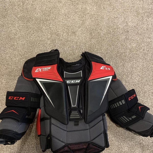 Senior Large CCM Extreme Flex Shield E2.9 Goalie Chest Protector