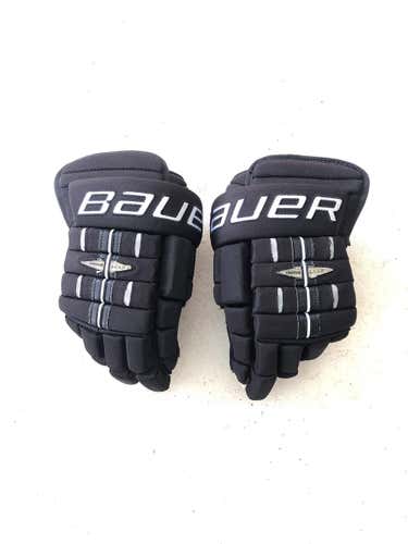 Black Senior Bauer Classic 4-Roll 14"  Gloves