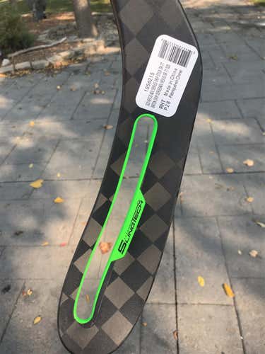 Senior Right Handed Nexus ADV  Hockey Stick 77 Flex P28 Retail