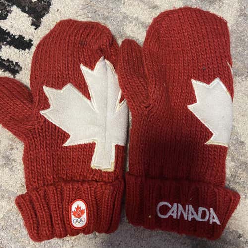 Canadian Winter Mittens