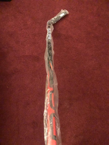 Senior Right Handed Vapor FlyLite Mid Pattern Hockey Stick