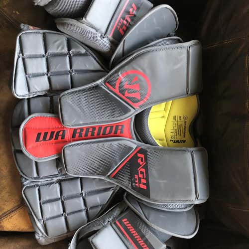 Intermediate Medium Warrior Ritual G4 Goalie Chest Protector