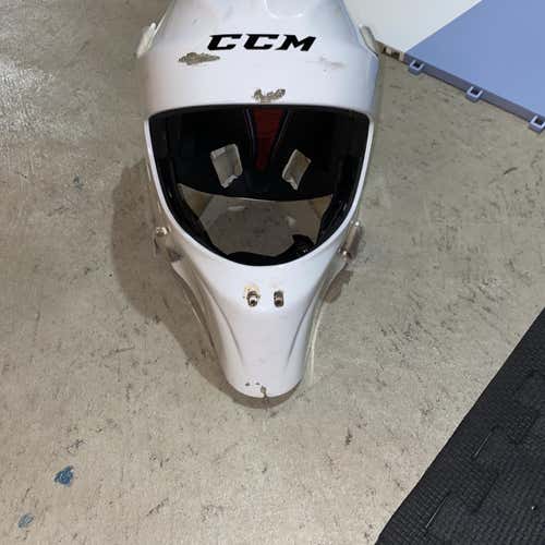 White Senior CCM 9000  Goalie Mask