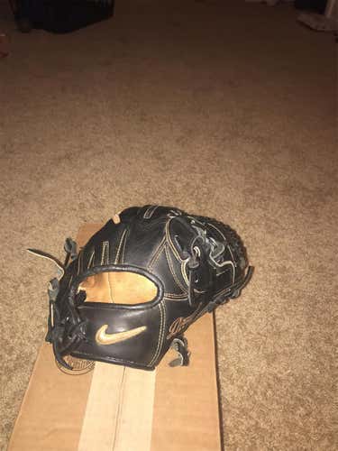 Black High School/College Pitcher's Diamond Elite 11.5" Baseball Glove