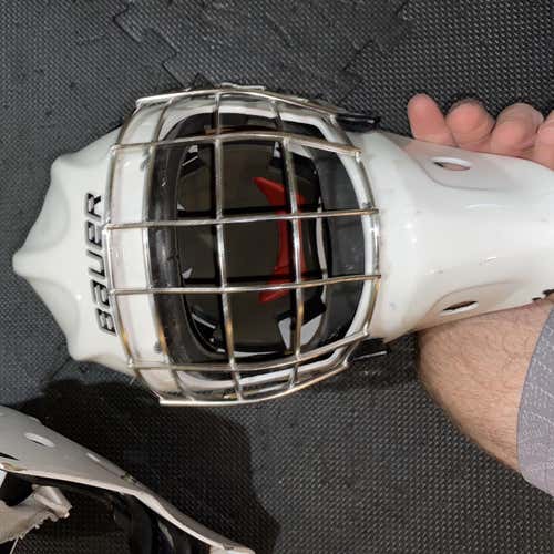 White Senior Bauer NME 7  Goalie Mask