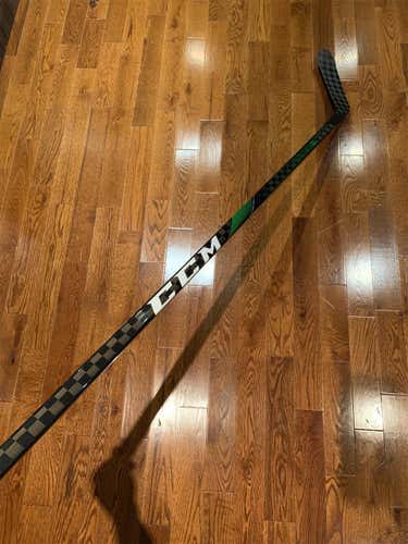 **NEW** Senior CCM Left Hand RibCor Trigger 4 PRO Hockey 80 Flex P28 Stick Pro Stock