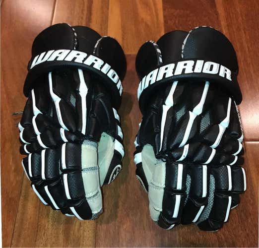 Used Warrior Regulator 2 Lacrosse Gloves 12"