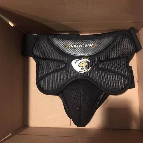 Used Vaughn Velocity 4 Goalie Cup Senior