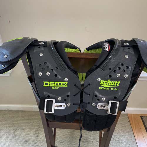 Used Medium Schutt DS Flex Shoulder Pads