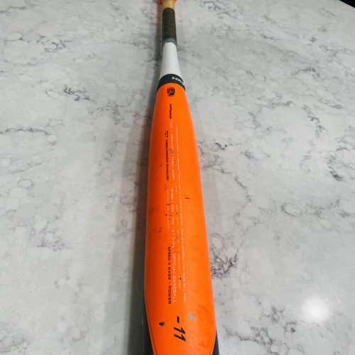 Kid Pitch (9YO-13YO) 2014 Composite Mako (-11) 17 oz 28" Bat