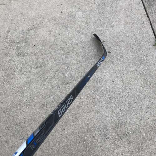 Senior Right Handed Nexus 1N Toe Pattern Hockey Stick