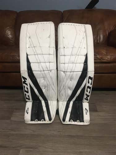 CCM Extreme Flex III E3.9 Senior Goalie Leg Pads Goalie Leg Pads