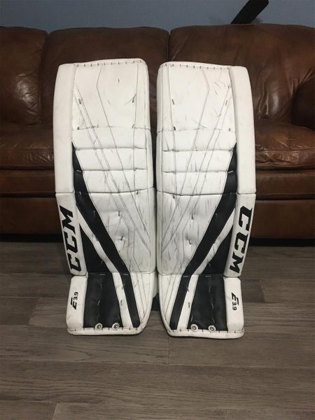 CCM Extreme Flex III E3.9 Senior Goalie Leg Pads Goalie Leg Pads