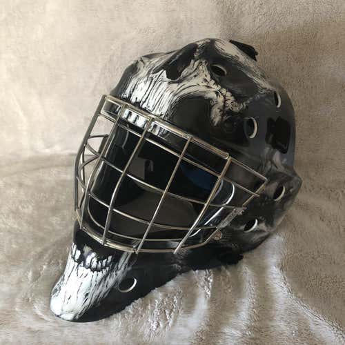White Senior Bauer NME 8 Goalie Mask