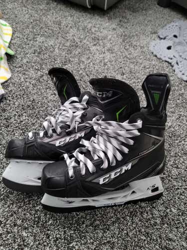 Used Senior CCM Ribcor 80K Hockey Skates Regular Width Size 7.5