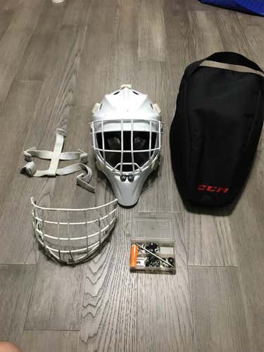 CCM 9000 Senior Medium Mask, Cheater Cage, Bag, Extra Strap, And Mask Repair Accessories