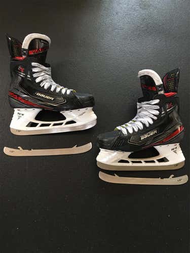 Senior Bauer Vapor 2X Regular Width Size 6 Hockey Skates