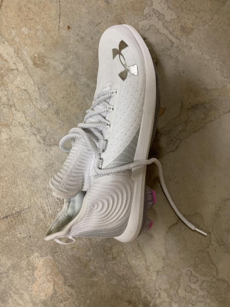 Sz. 9.5 White Under Armour Harper 4 Metal Cleats